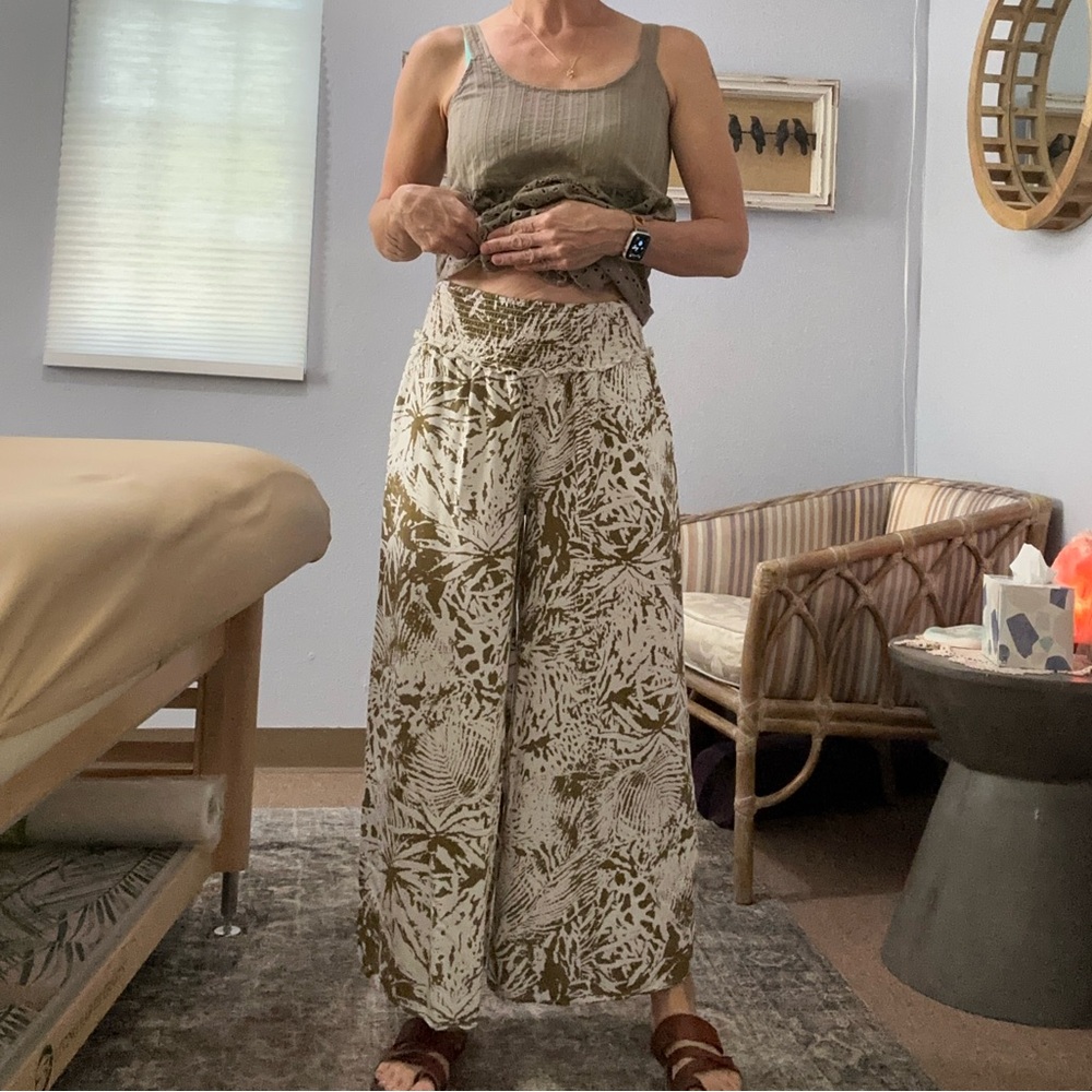 Blue island tropical print rayon wide leg flowy ruched waist pants size medium
